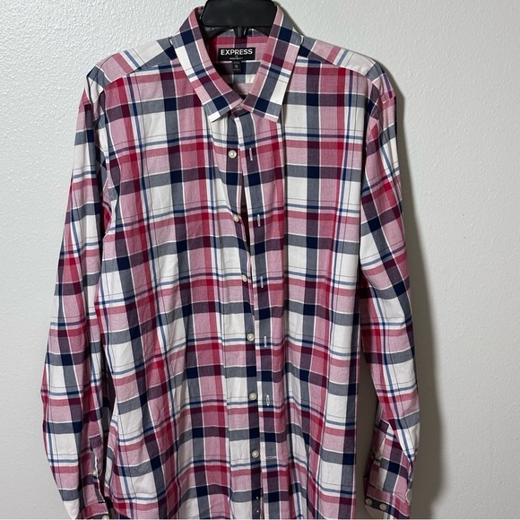 Express Men Red Plaid Button Down Long Sleeve Shirt Modern Fit size XL. - Picture 2 of 8